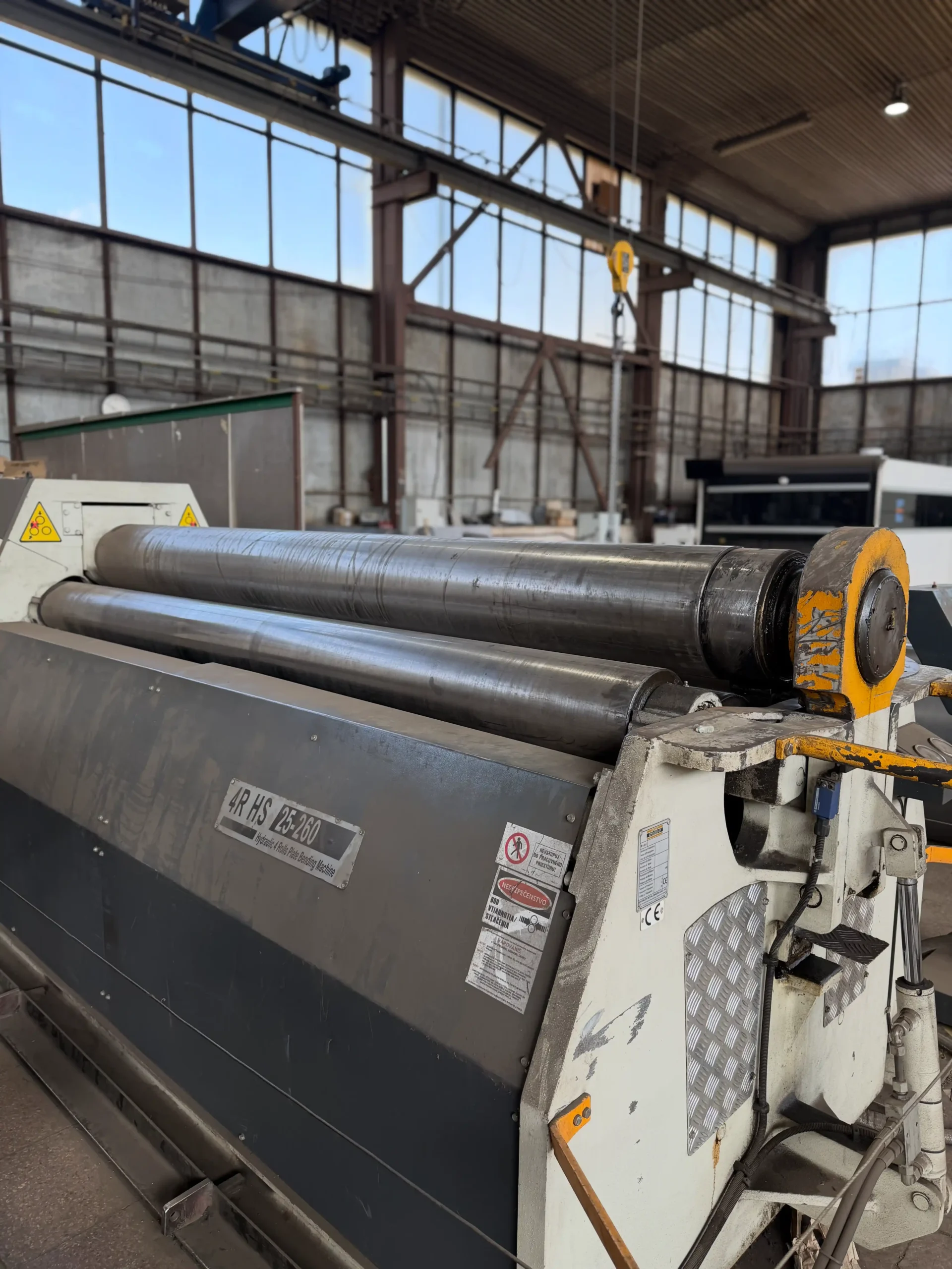 Modern sheet metal rolling machine